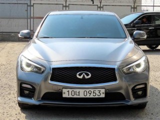 인피니티 Q50