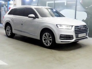 아우디 Q7 (4M)