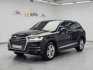 아우디 Q7 (4M)