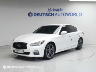 인피니티 Q50