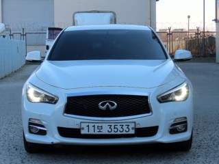 인피니티 Q50