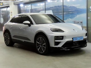 포르쉐 마칸 EV