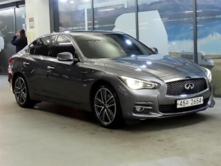 인피니티 Q50