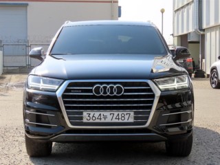 아우디 Q7 (4M)