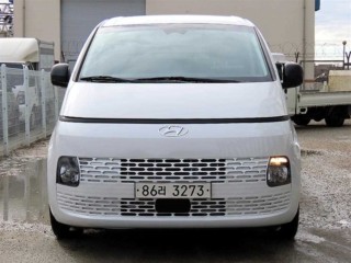 현대 스타리아