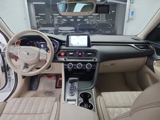제네시스 G70