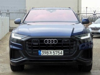 아우디 Q8