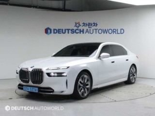 BMW BMW i7