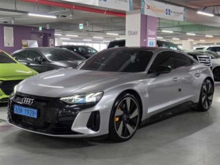 아우디 e-트론 GT