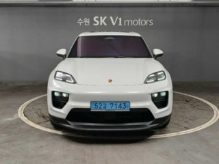 포르쉐 마칸 EV