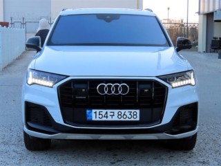 아우디 Q7 (4M)