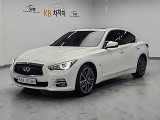인피니티 Q50