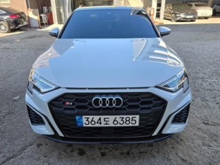 아우디 S3 (8Y)