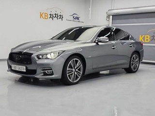 인피니티 Q50