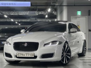 재규어 XJ (X351)