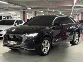 아우디 Q8