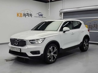 볼보 XC40