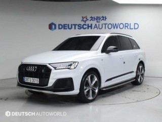 아우디 Q7 (4M)