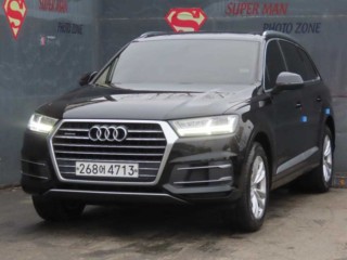 아우디 Q7 (4M)