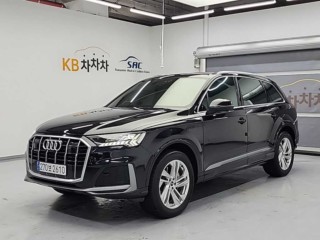 아우디 Q7 (4M)