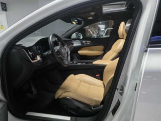 볼보 V60 크로스 컨트리 2세대