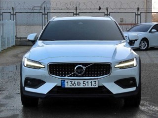 볼보 V60 크로스 컨트리 2세대