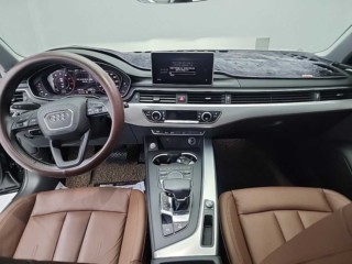아우디 A4 (B9)