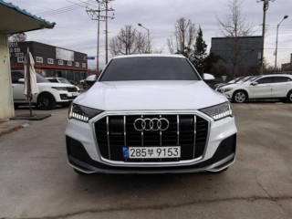 아우디 Q7 (4M)