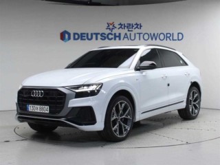 아우디 Q8