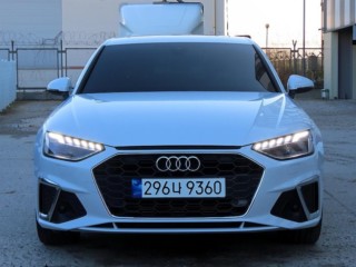 아우디 A4 (B9)