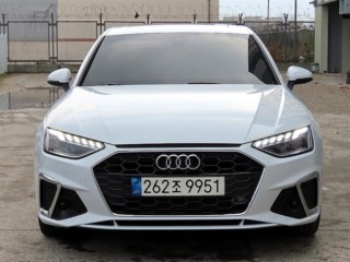 아우디 A4 (B9)