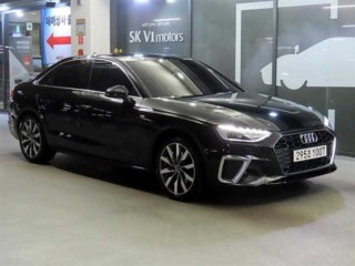 아우디 A4 (B9)