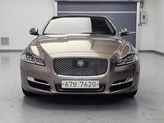 재규어 XJ (X351)