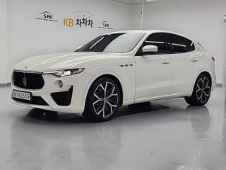 마세라티 르반떼