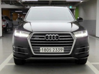 아우디 Q7 (4M)