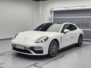 포르쉐 파나메라(971) 4.0 GTS