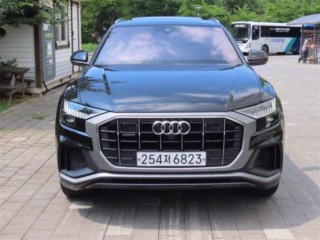 아우디 Q8