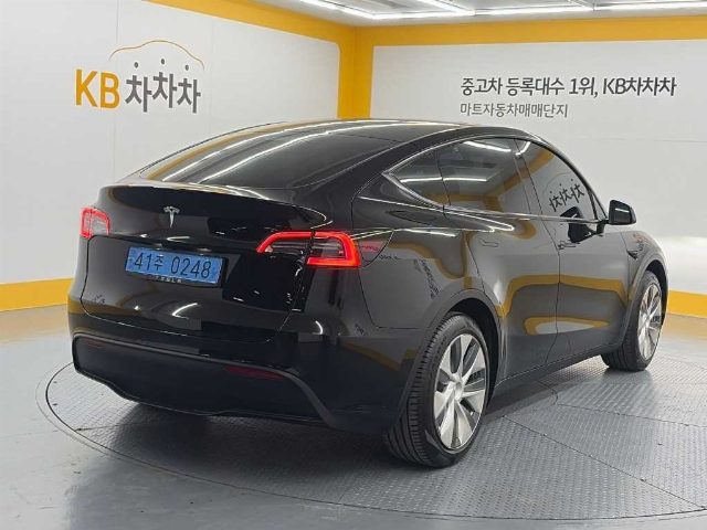 테슬라 모델 Y RWD 2023년 9월 중고차 사진 4