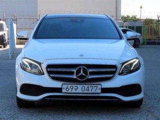 수원 중고차 벤츠 E-클래스 W213 E300 아방가르드 2016.09식 102,097km