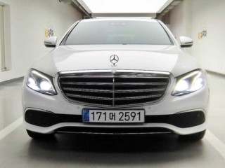 수원 중고차 벤츠 E-클래스 W213 E220d 익스클루시브 2017.02식 202,092km